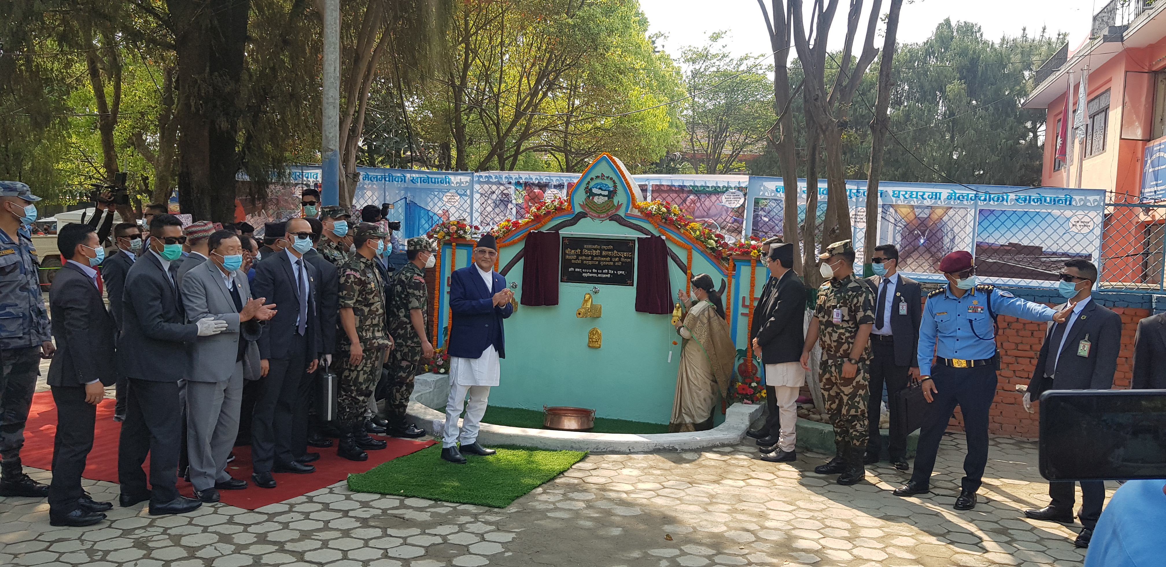 बहुप्रतिक्षित मेलम्ची खानेपानी आयोजनाको खानेपानी वितरण कार्यको समुद्घघाटन कार्यक्रका तस्वीरहरू